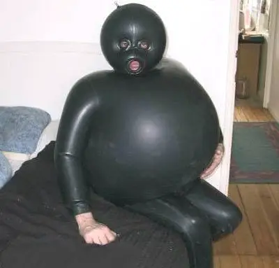 Funny Picture - Never Fart In A Wet Suit...