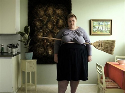 Funny Picture - They Call Her The Broom Holder