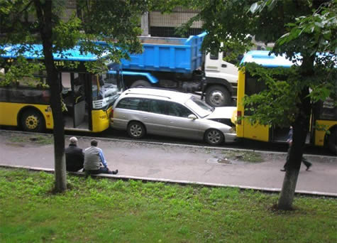 Funny Picture - Never Park At A Bus Stop