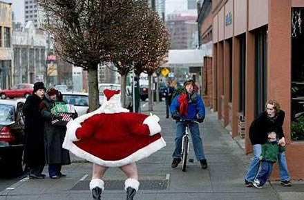 Funny Picture - Santa Loses It