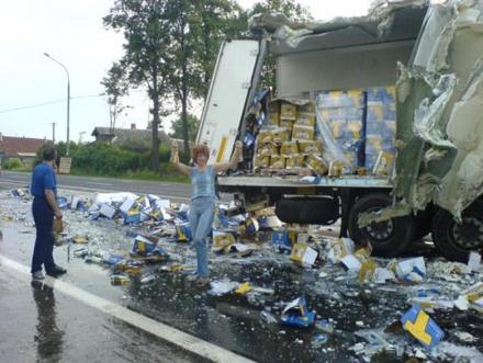 Funny Picture - Beer Truck Crash Creates Feelings Of Joy For All