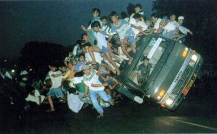 Funny Picture - Taxi Going Down