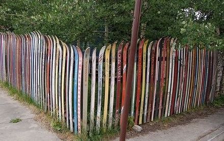 Funny Picture - Budget Fence Posts