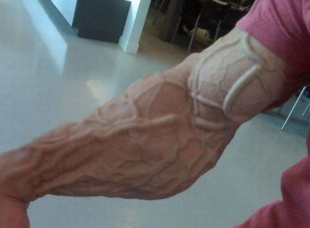 Funny Picture - Freaky Bicep