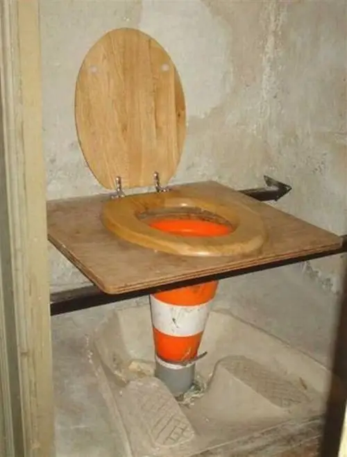 Funny Picture - Redneck Outhouse