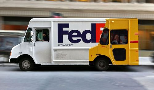 Funny Picture - Awesome Fed EX Truck Paint Job